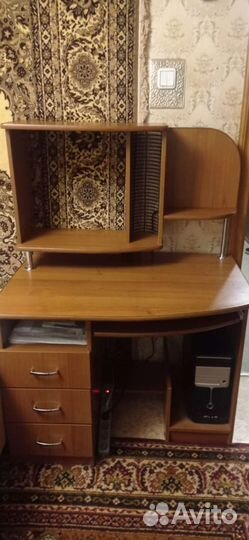 Компьютерный стол