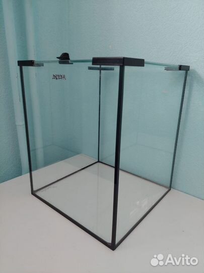 Аквариум и клетка Монтана