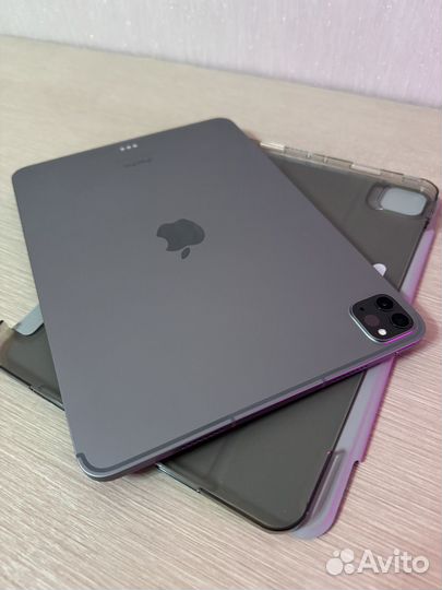 iPad Pro 11 2023 128gb M2 Sim cellular