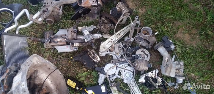 Запчасти на mitsubishi лансер10