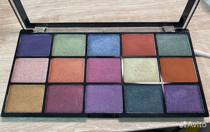 Тени для век