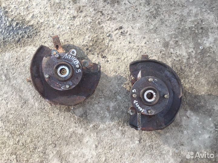 Лансер 9 поворотные кулаки