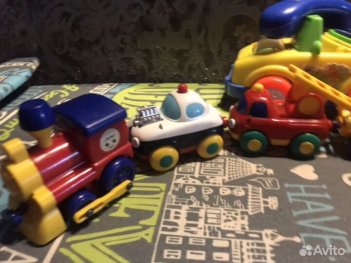 Игрушки паровозик