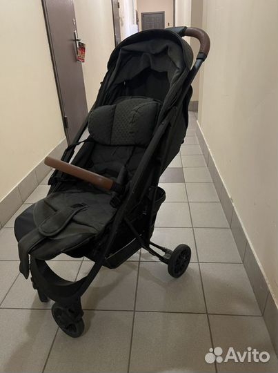 Прогулочная коляска be2me Emaili Графит