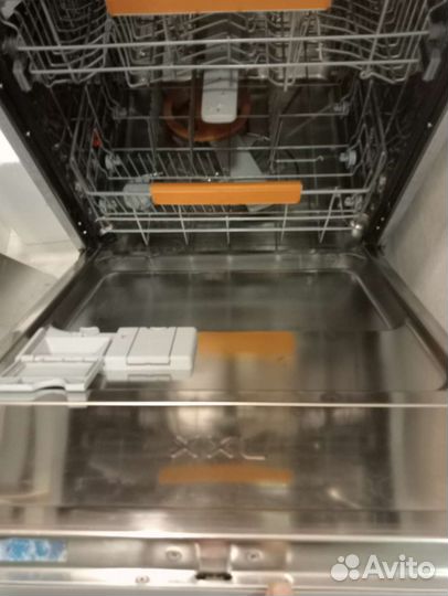 Посудомоечная машина Electrolux