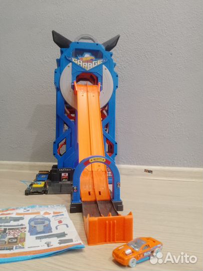 Мега гараж Hot wheels