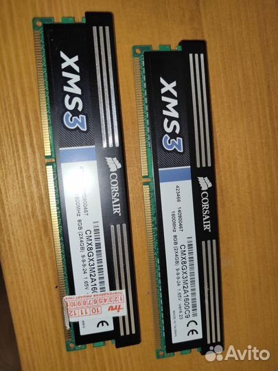 Оперативная память DDR3 8 гб Corsair 1600мгц