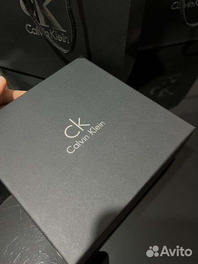 Мужской кожаный ремень черный