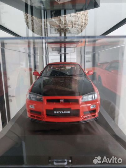 Nissan skyline gtr r34 1:18 Solido