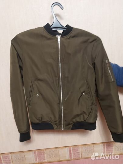 Бомбер женский зелёный zara