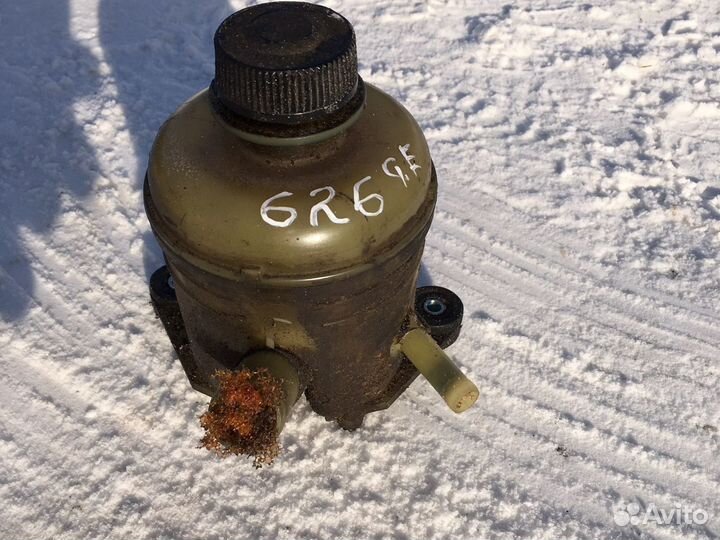 Бачок гур Mazda 626 GE 91-97 гг