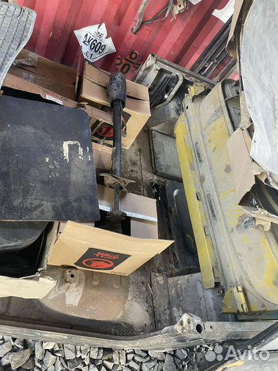 Продам запчасть на лэнд крузер 40