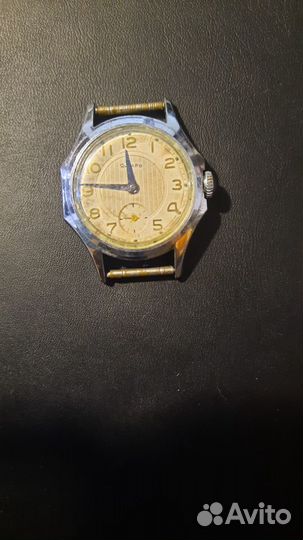 Часы СССР. желтый корпус