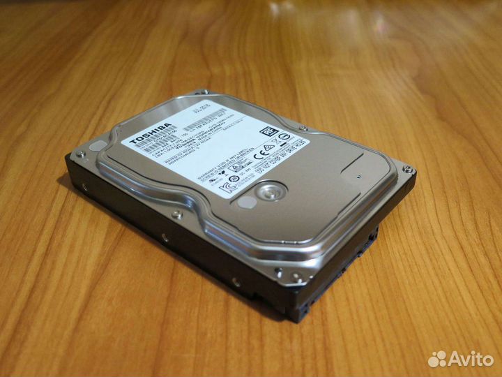 Жесткий диск Toshiba DT01ACA100 1тб