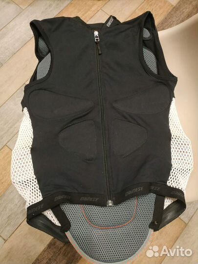 Защита Dainese (черепаха и наколенники М размер)