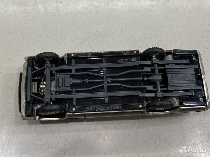 Модель автомобиля ЗИЛ 117 СССР 1:43 агат тантал