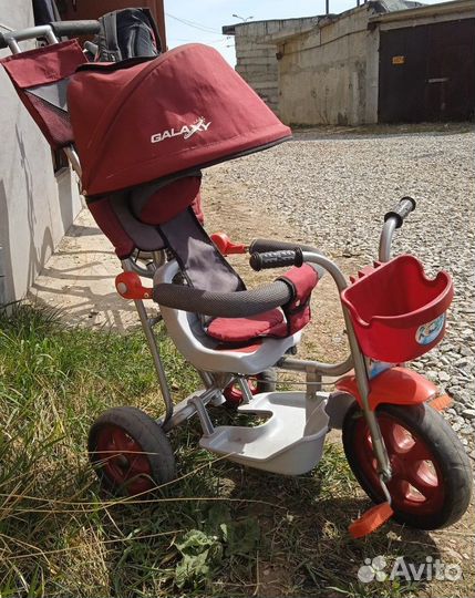 Трёхколёсный велосипед коляска