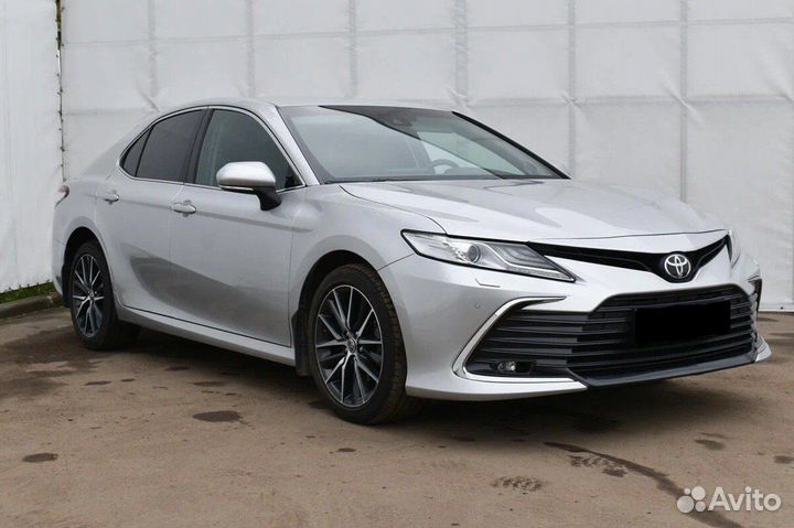 Аренда личного автомобиля Toyota Camry 2022