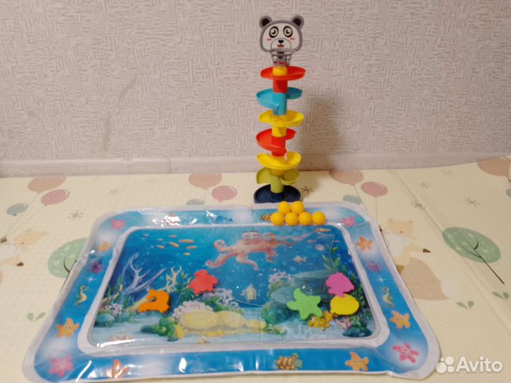 Игрушки водный коврик и башня-лабиринт