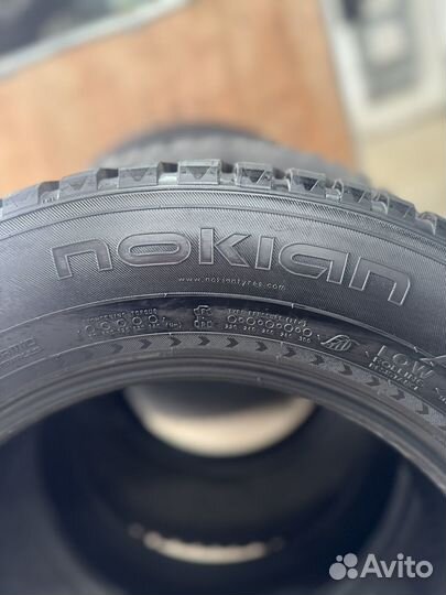 Nokian Tyres Hakkapeliitta 8 SUV 225/65 R17