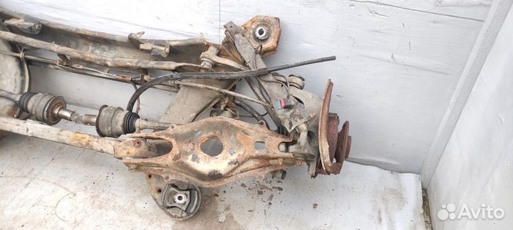 Балка задняя (подрамник) Mercedes W212 E