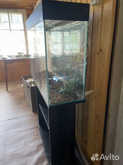 Аквариум с тумбой
