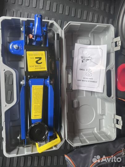 Домкрат гидравлический подкатной 2т