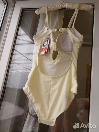 Купальник женский слитный 48