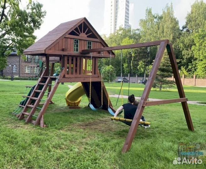 Детская площадка для лета и зимы