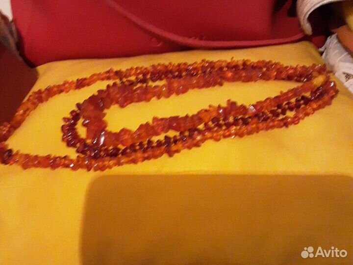 Янтарные бусы