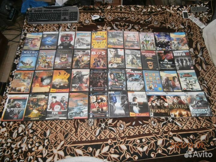 375 дисков С играми для компьютера CD DVD