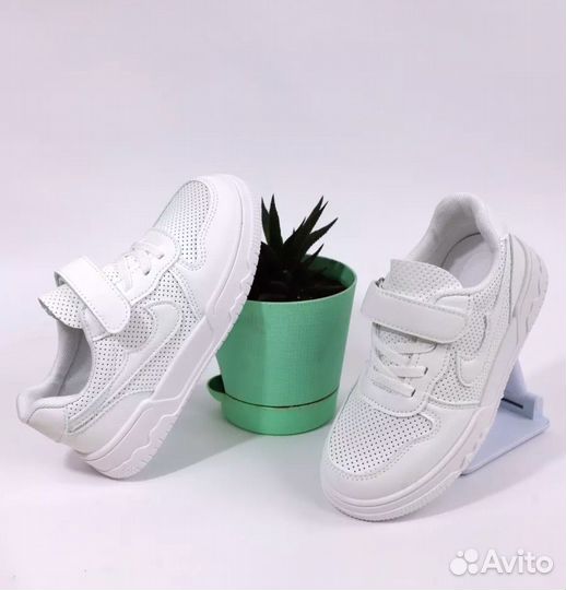 Кроссовки детские