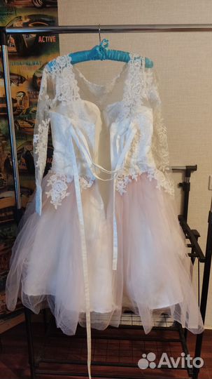 Вечернее или свадебное платье 44