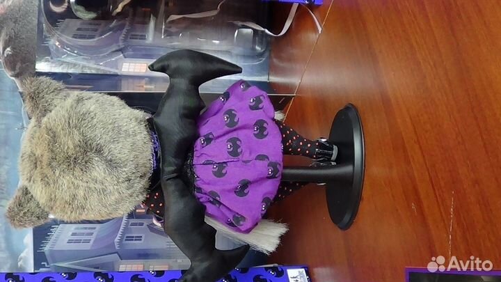 Коллекционная кукла Toffee Hazel - летучая мышка