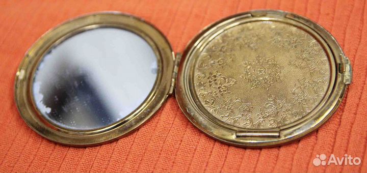 Пудренница СССР