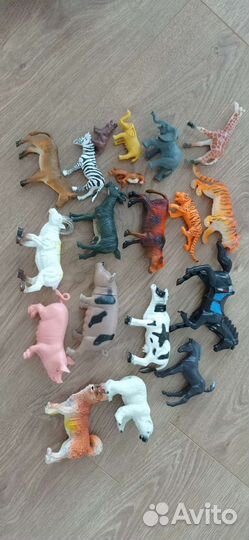 Животные резиновые и пластиковые