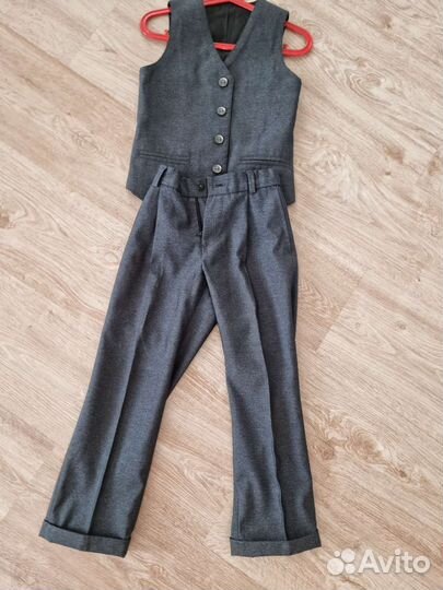 Костюм школьный