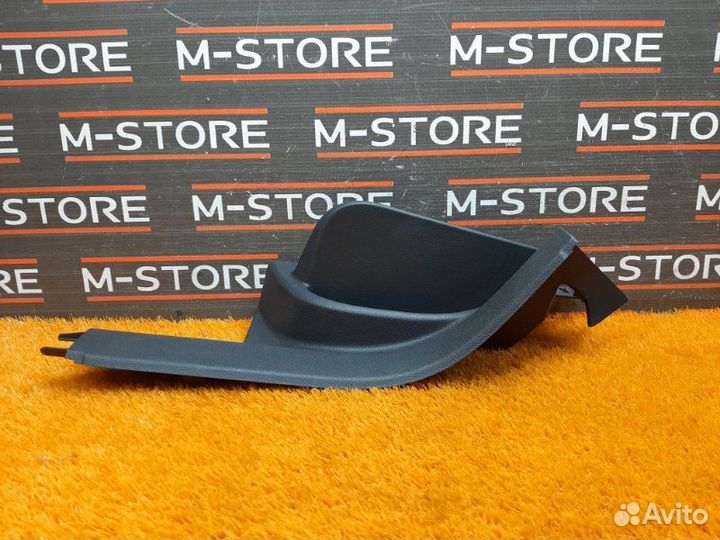 Накладка на порог задняя левая Volkswagen Tiguan