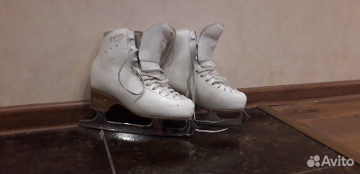 Коньки профессиональные