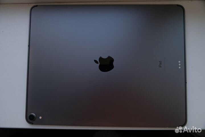 iPad pro 12.9 2018 (3 поколение) 512gb + LTE