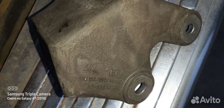 Кронштейн крепления тросов опель зафира B