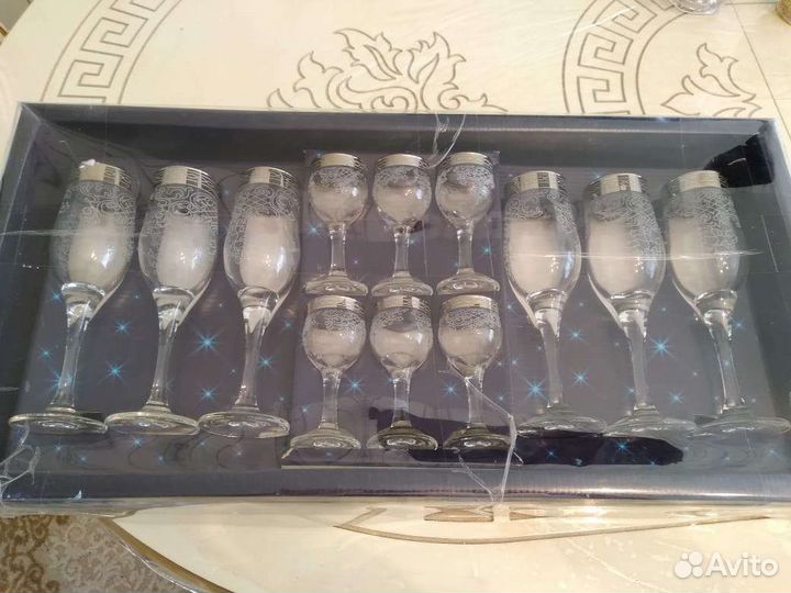 Набор бокалов
