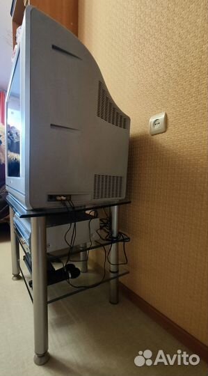 Телевизор, подставка стеклянная, DVD-Karaoke