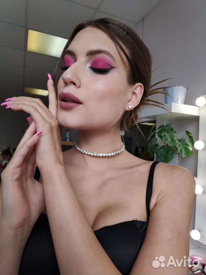 Прически и макияж