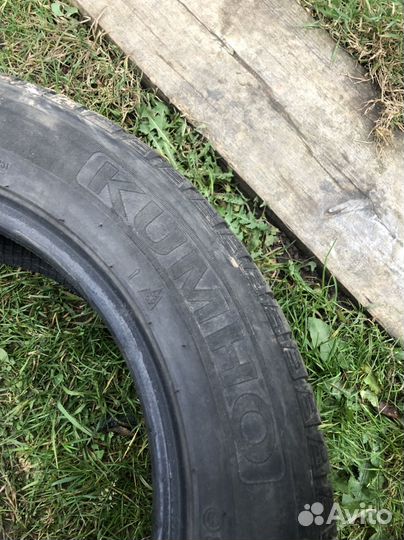 Kumho I'Zen KW31 215/55 R16