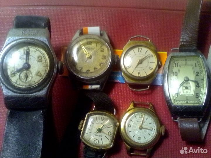 Часы СССР и др. наручные настенные настольные карм