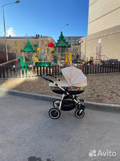 Продам детскую коляску 2 в 1