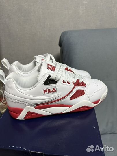 Кроссовки мужские 42 размер Fila