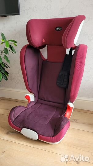 Продам автокресло Romer KidFix XP