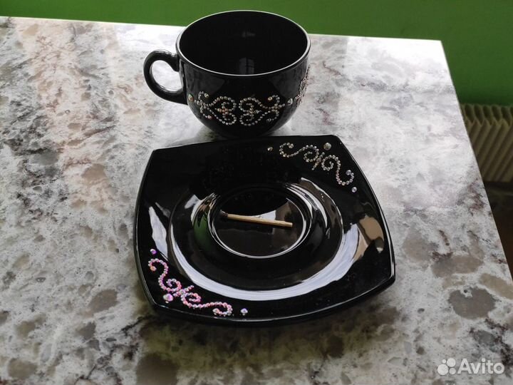 Чашка с блюдцем со стразами новая